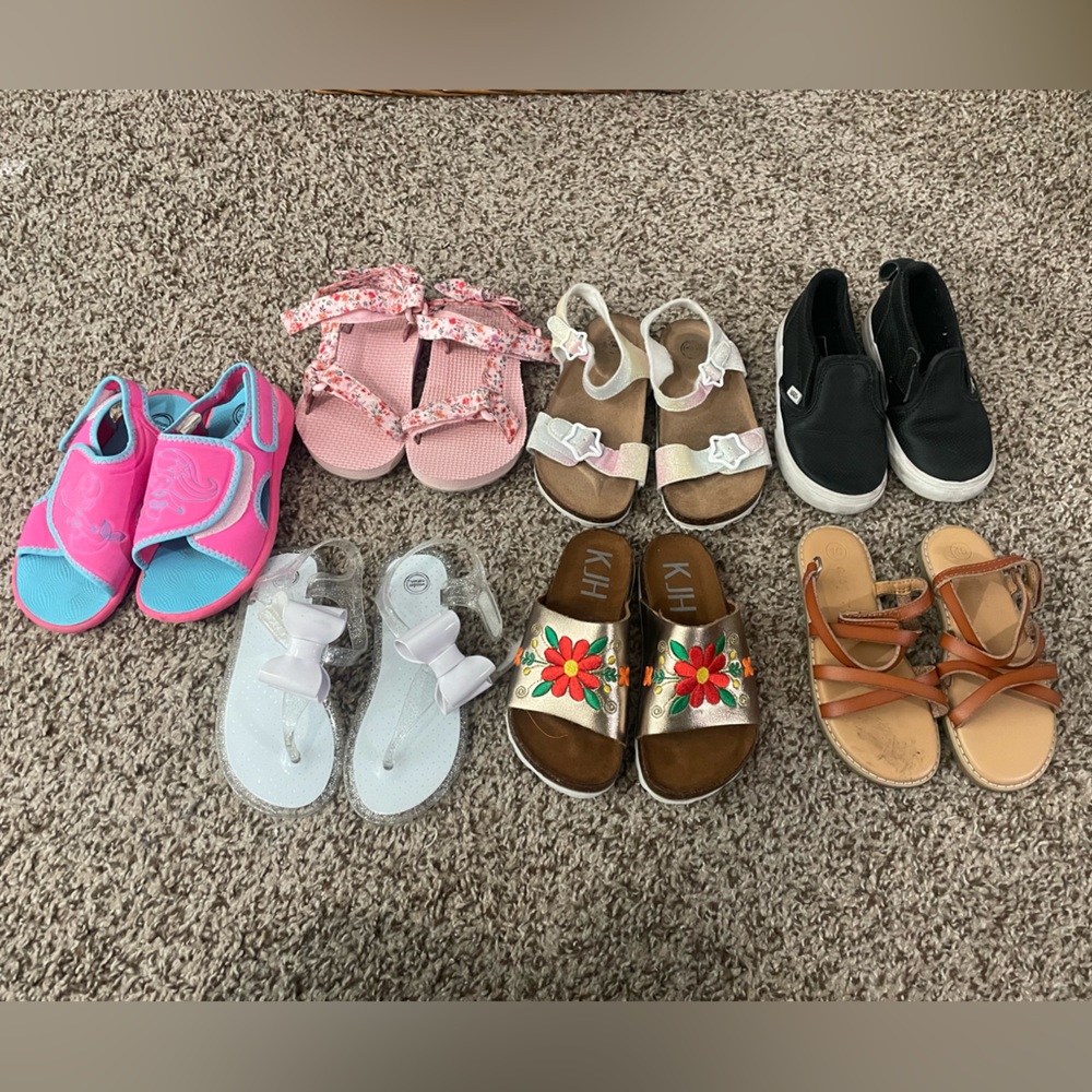 Size 9/10 toddler girl shoe lot